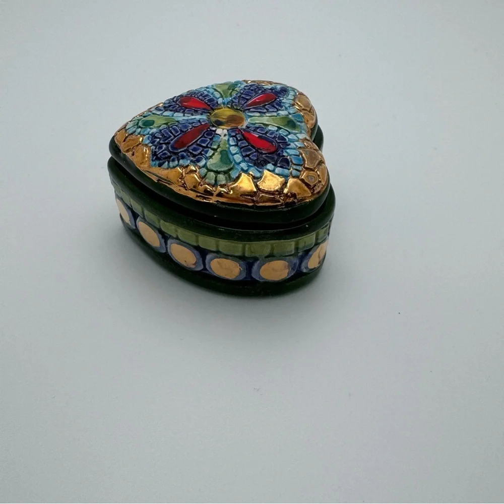 Hand Painted Ceramic Heart Trinket Box Italy Souvenir Floral Gold Green Keepsake